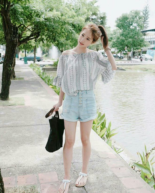 4 kiểu giày/dép bệt luôn sẵn lòng kết thân với quần shorts để ra đúng chất mùa hè 4 kiểu giày/dép bệt luôn sẵn lòng kết thân với quần shorts để ra đúng chất mùa hè